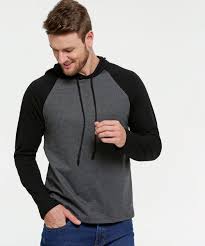 Camiseta Manga Longa Com Capuz Masculina Camiseta Masculina Capuz Manga Longa Mr Em 2020 Roupas Masculinas Guarda Roupa Masculino E Masculino