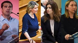 Κατά την ενημέρωση των πολιτικών συντακτών και κληθείσα να σχολιάσει σχετικά σενάρια, ανέφερε: Anasxhmatismos 3eno Papakwsta Deite Ola Ta Nea Onomata