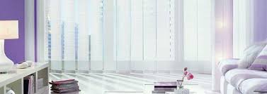 Die schienen sind in weißer farbe, die lamellen sind creme/beige. Kadeco Einer Der Bekanntesten Hersteller Fur Rollos Jalousien Plis