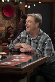 счастье для всех даром и пусть никто не уйдет обиженный John Goodman Plays Dan On The Dec 11 2018 Episode Of Favorite Tv Shows John Goodman Man Sitting