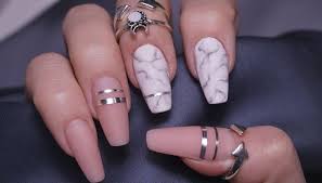 Ballerina Nagel Im Trend Diese Nagelform Wirkt Total Edel Und Stilvoll Nagelformen Ballerina Nagel Gel Nagel Ballerina