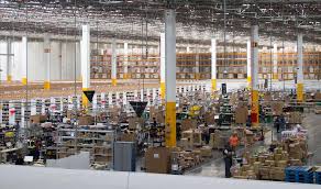 Compre livros, informática, tvs, itens para casa & cozinha, além de dispositivos amazon como kindle, echo e fire tv. Alem Dos Livros Amazon Comeca A Vender Outras 11 Categorias De Produtos No Brasil Tecnologia G1