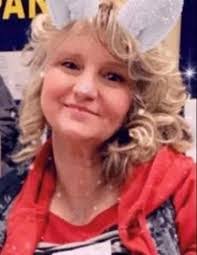 Renee Bristow's Instagram, Twitter & Facebook