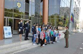 Maybe you would like to learn more about one of these? Urmasii Poetului Nicolae Labis La PrimÄƒria Sectorului 2