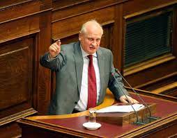 Σπούδασε νομικά στην αθήνα στα χρόνια της δικτατορίας. Iyry2stph4qhmm