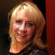 Tammy Croteau's Instagram, Twitter & Facebook