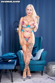 Tania Amazon is Hotter Than a Volcano - Tania Amazon (85 Photos) - Scoreland
