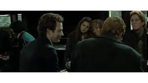 Com o início das aulas, harry sai da casa dos tios e encontra os amigos ronny e hermione para ver a copa mundial de quadribol. 8 Harry Potter E As Reliquias Da Morte Pt 2 Mp4 Google Drive Em 2021 Harry Potter Reliquias Da Morte Harry