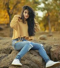 Pin By Sidd On Dpzzz Photography Poses Women Stylish Photo Pose Stylish Girls Photos
