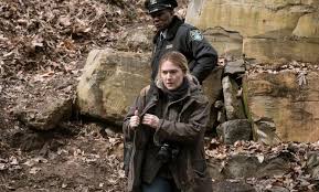 Kate winslet corre por los bosques junto a su amiga, ninfas, niñas, hermosas, de aspecto inocente, ríen saltan y nadie pensaría que pronto concebirán un horrendo crimen. Qqnu8ldzqvvbum