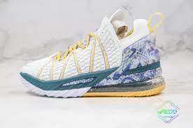 Lebron 18 reflections flip sz 7. Nike Lebron 18 Reflections Flip Basketball Shoes