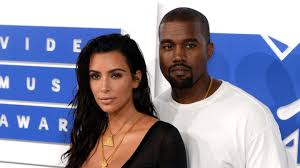 Kanyen koko nimi on kanye omari west, . Kim Kardashian Und Kanye West Ist Dieser Auftritt Ein Heimliches Signal Stern De