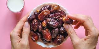 Di rumah kami kurma bukan hanya di makan di bulan puasa sahaja. Kurma Untuk Bayi Baru Lahir Amankah Memberi Kurma Pada Bayi Theasianparent Indonesia