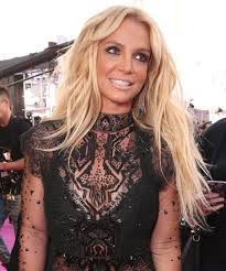 «i watched the movie big eyes the other day by of course my favorite director in the whole world…» Britney Spears Got A Lob Haircut In New Instagram Post