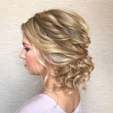 Wear your hair down on your big day in one of our favorite long curly wedding hairstyles. 45 Charming Bride S Wedding Hairstyles For Naturally Curly Hair Weddingomania