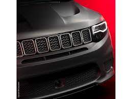 Sie ist durchgefärbt (auch die klebeseite ist farbig) und kann auf allen staubfreien untergründen angebracht werden. 3m Wrap Film 2080 Autofolie M12 Matte Black