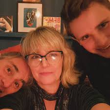 Holly Hewitt (@hollygsunset) • Instagram photos and videos