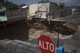 guatemala sinkhole csmonitor.com