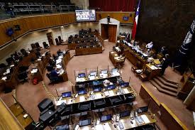 Gran parte de la población nacional retiraría por tercera vez un porcentaje de sus ahorros previsionales a raíz de la pérdida de sus ingresos. Senadores De La Comision De Constitucion Aprueban En General El Tercer Retiro Del 10 Y Este Jueves Se Vota En Sala Hasta Total Despacho La Tercera