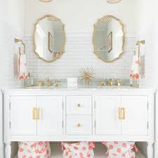 Take a look and find some inspiration for ways to show off your personal style. 10 Stylish Bathroom Backsplashes