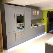 kitchen cabinet paint spraying