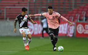Assista vasco x flamengo ao vivo pelo campeonato brasileiro a partir das 17h00 (de brasília) com só aqui no futebol play hd você não vai perder nenhum lance da partida entre vasco e flamengo. Vasco X Internacional Provaveis Times Onde Ver Desfalques E Palpites Lance