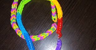 как сплести чехол для телефона из резинок на рогатке Chyokery Iz Rezinok Dlya Pleteniya V 2020 G Pletenie