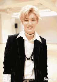 Wasn't complicated enough, y/n's twin is pretty boy jaehyun and his best friend is pretty boy taeyong. Taeyong Nct Gifs Tenor