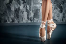 top 8 tips to break in your pointe shoes