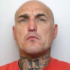 Call 999 and do not approach wanted man with links to Somerset