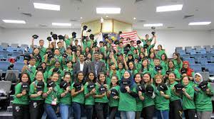 To be notified when opportunities are made available for volunteering, please click here to be please note that we are unable to sponsor visas to do volunteer work in the u.s. Taylor S University Green Volunteers Set Out To Make Kl2017 Sea Games A Greener Affair Www Easyuni Com