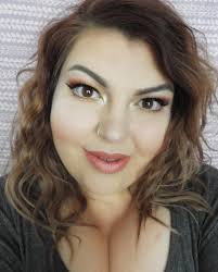 FatshionFriday: Follow These 11 Plus-Size Makeup Artists For Inspiration