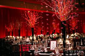 Elegant Beautiful Red Black White Venue Decorations Jpg 555 370 Pixels Red Wedding Centerpieces Red And White Weddings White Wedding Decorations