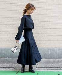 脱 地味見え 大人女子が着こなす ブラックスカート のお手本コーデをご紹介 folk ファッションアイデア ドレスアップ 女の子のドレス