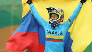 En esta fotografía de archivo del 9 de agosto de 2019, la colombiana mariana pajón sonríe antes de recibir su medalla de oro en la competencia de ciclismo bmx femenino de los juegos. Mariana Pajon Six Things To Know About The Queen Of Bmx Defending Her Crown At Tokyo 2020