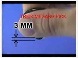 Tutorial Cara Memegang Pick Guitar Yang Benar Youtube