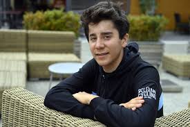 Cian uijtdebroeks is met zijn 18 jaar de jongste welp in de podcast jonge wolven voor sporza koers. Strijd Om 17 Jarig Belgisch Wielertalent Is Gestreden Cian Het Nieuwsblad Mobile