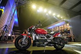View our range, find a dealer and test ride a triumph icon today. Topgear Rm130 900 Buys You This 2 5 Litre Triumph Muscle Bike