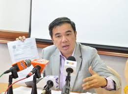 Fuzzy balls tennis club (fbtc) is registered under the sports commissioner of?ce of malaysia (pejabat pesuruhjaya sukan malaysia), which is under the purview of the ministry of youth and sports. Paaa Tidak Kemuka Surat Maklum Balas Kepada Pesuruhjaya Sukan Malaysia Lip Chee Buletin Mutiara