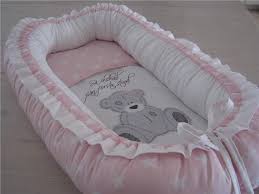 Annons Pa Tradera Sockersott Babynest I Rosa Vitt Med Nalle Och Sot Text Spjalsang Babysangar Vagga