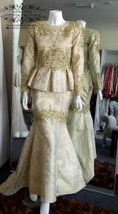 Kebaya songket kuning size fit to l: 40 Trend Terbaru Baju Pengantin Peplum Songket 2018 Lamaz Morradean