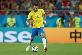 No início de carreira, o meia atuava mais adiantado, típico de um camisa 10, mas. Renato Augusto Esta Disposto A Reduzir Seu Salario Pra Jogar No Flamengo