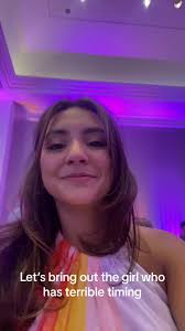 Anna Seaton (@annaisbananas7)