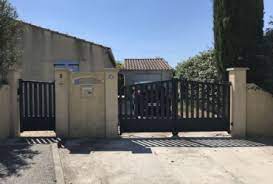 Consultez les avis clients pour faire le bon choix et trouvez le bon artisan proche de chez vous : Menuiserie Salon De Provence Attard Menuiserie Artisan Menuisier A Senas Pres De Salon De Provence Aix En Provence