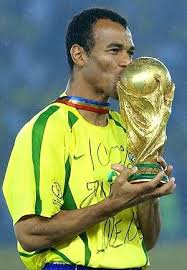 Marcos cafu, cafú, marcos evangelista de moraes (et); Right Center Back Cafu This Man Is Something Else He Could Probably Have Played Anywhere On The Pitc Soccer Trophy Football Photography Best Football Players