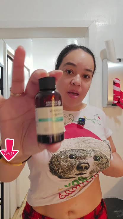 “Drenaje linfático natural 💚 Unas gotas al día para apoyar el movimiento  de líquidos y sentirte más ligera. Ideal para complementar masajes, agua y  una rutina saludable.” #BienestarNatural ...