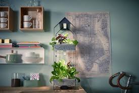 Etazherki Za Otglezhdane Krydda Se Predlagat S Po Nyakolko Niva Koeto Pozvolyava Ednovremenno Da Otglezhda Ikea Indoor Garden Indoor Farming Simple Home Decoration