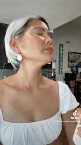 I'm a 49-year-old pregnant beauty editor and here are my Wellbeing Wins'  https://www.getthegloss.com/health/wellness/wellness-wins-lisa-oxenham/