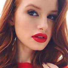 Lucy Avery (@RavenAvery17)