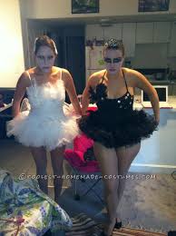Black And White Duo Halloween Costumes Homemade Black And White Swan Couple Halloween Costume Couple Halloween Costumes Stylish Halloween Costumes Couple Halloween